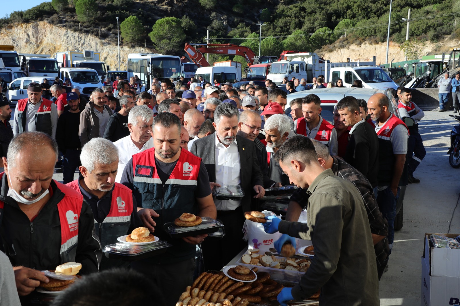 Başkan Sandal işçilerle buluştu: